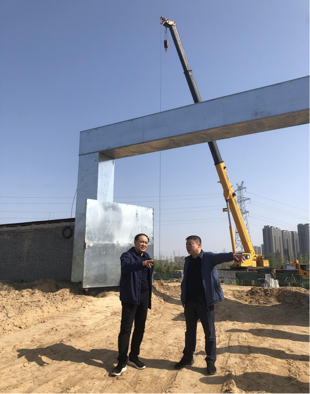 冠军体育官网党委委员、副总经理张岩到侯寨新镇区安置区调研项目建设工作